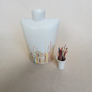 Carolynn Bloomer bottle with lid 1